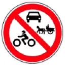 Sinal C4c: Trânsito proibido a automóveis, a motociclos e a veículos de tracção animal