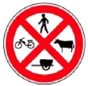 Sinal C4e: Trânsito proibido a peões, a animais e a veículos que não sejam automóveis ou motociclos